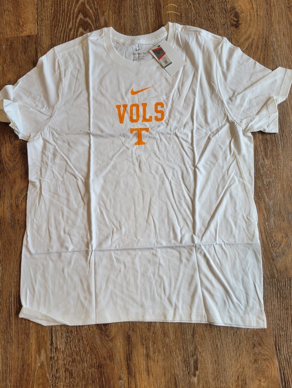 NWT Mens (XL) Tennessee Volunteers Nike Tshirt White and orange
